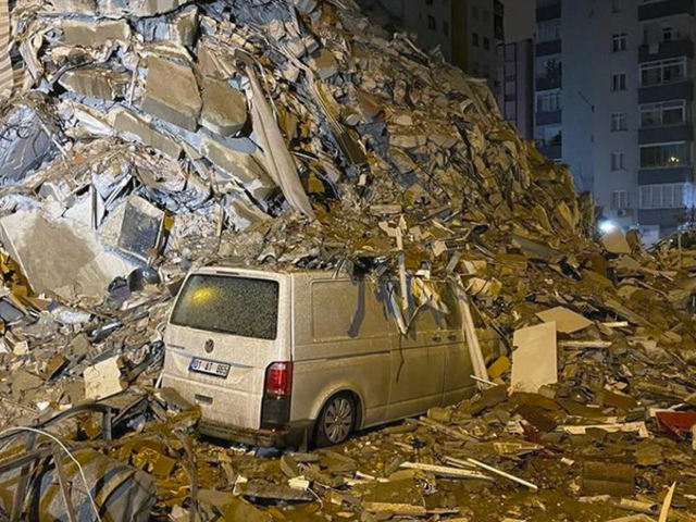 Notícias - Terremoto De Magnitude 7,8 Atinge Turquia E Síria E Deixa 2 ...