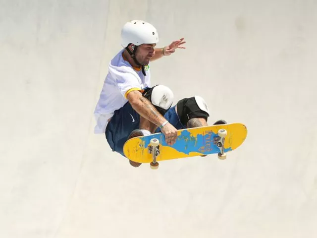 Luigi Cini avança em 1º e Brasil terá 4 nomes nas finais do Mundial de  skate park, skate