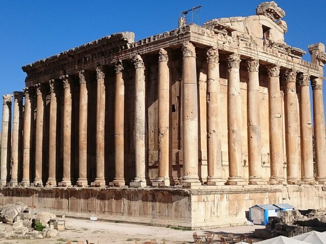 https://timnews.com.br/system/images/photos/16386600/original/2560px-Temple_of_Bacchus?1730414865