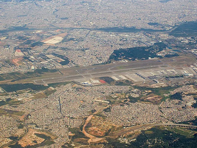 https://timnews.com.br/system/images/photos/16687973/original/Vista_ae%CC%81rea_do_Aeroporto_Internacional_de_Sa%CC%83o_Paulo-Guarulhos?1771269284