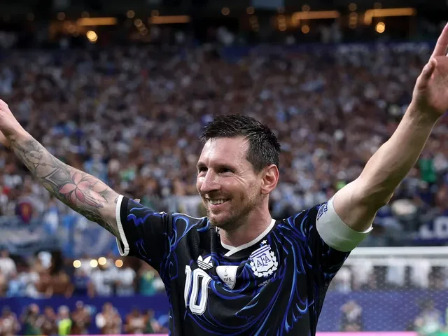 https://timnews.com.br/system/images/photos/16773997/original/England-v-Argentina-Semi-Final-FIFA-World-Cup-2026?1784715964